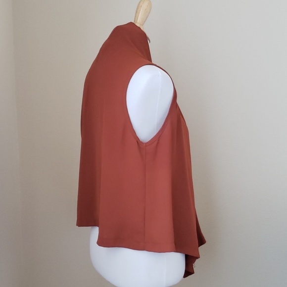 🛑SOLD🛑Vest - Picture 3 of 3